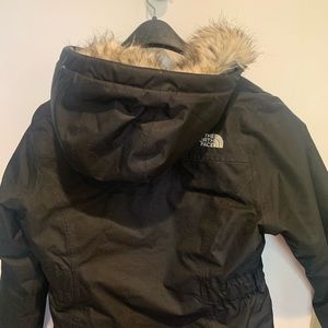 The North Face Girls Winter Greenland Fur Hooded Winter Coat Large (14-16)